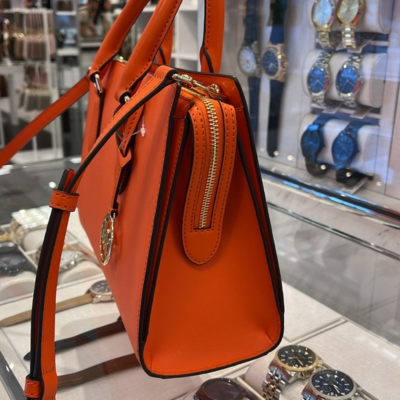 MICHAEL KORS
Sheila Md CZ Faux Saffiano Leather CZ Satchel Crossbody 
POPPY
NWT - Picture 8 of 16